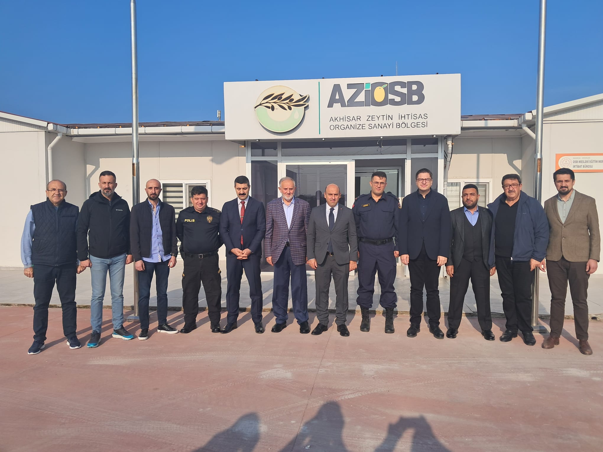 Akhisar İhtisas Zeytin OSB'nin yeni yönetimine yerinde ziyarette bulundu