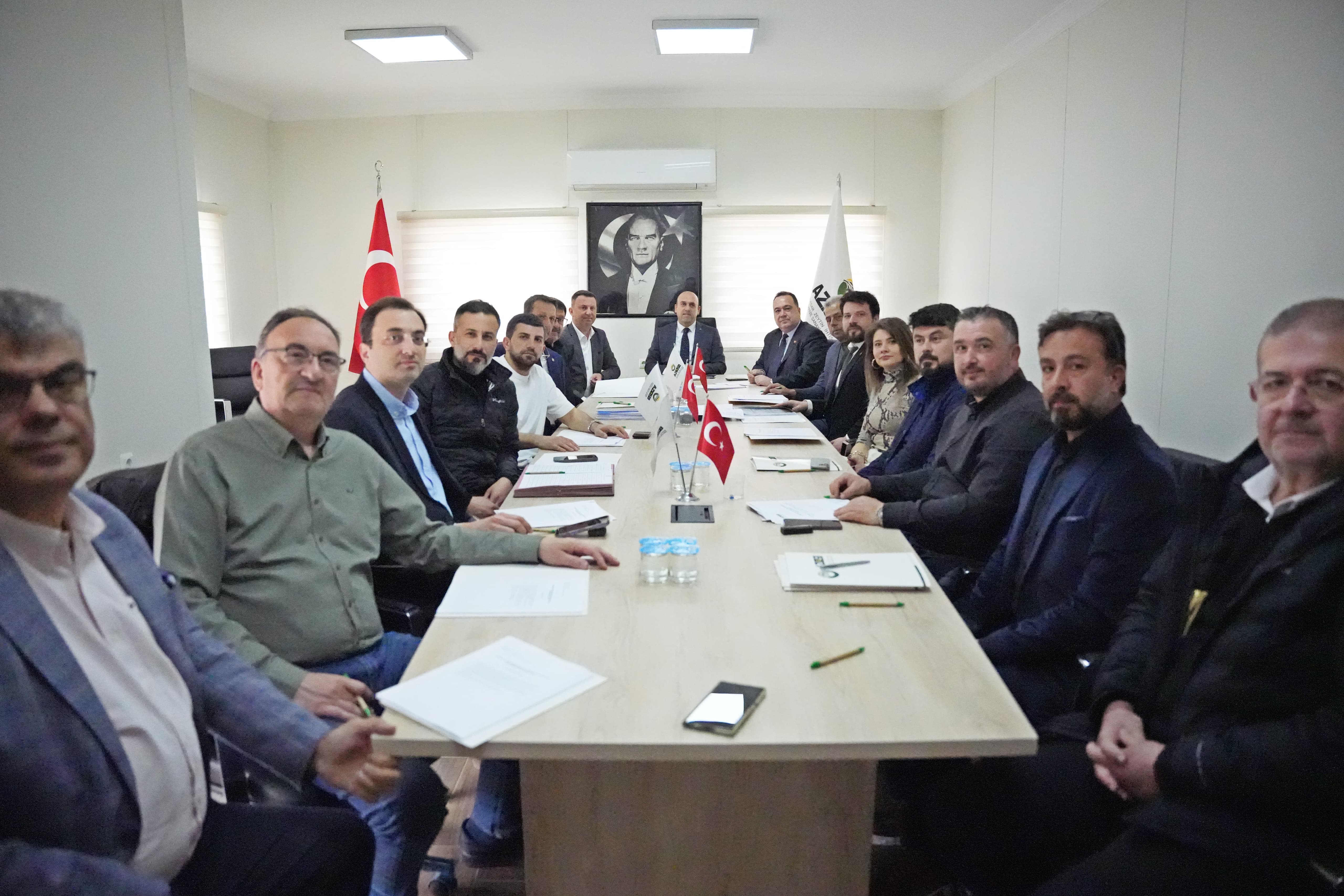 Akhisar Belediye Başkanı Besim Dutlulu, Akhisar Kaymakamı Murat Kütük başkanlığında düzenlenen 